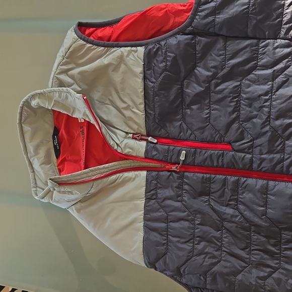 CDW Unstoppable Men's Vest - Picture 3 of 12